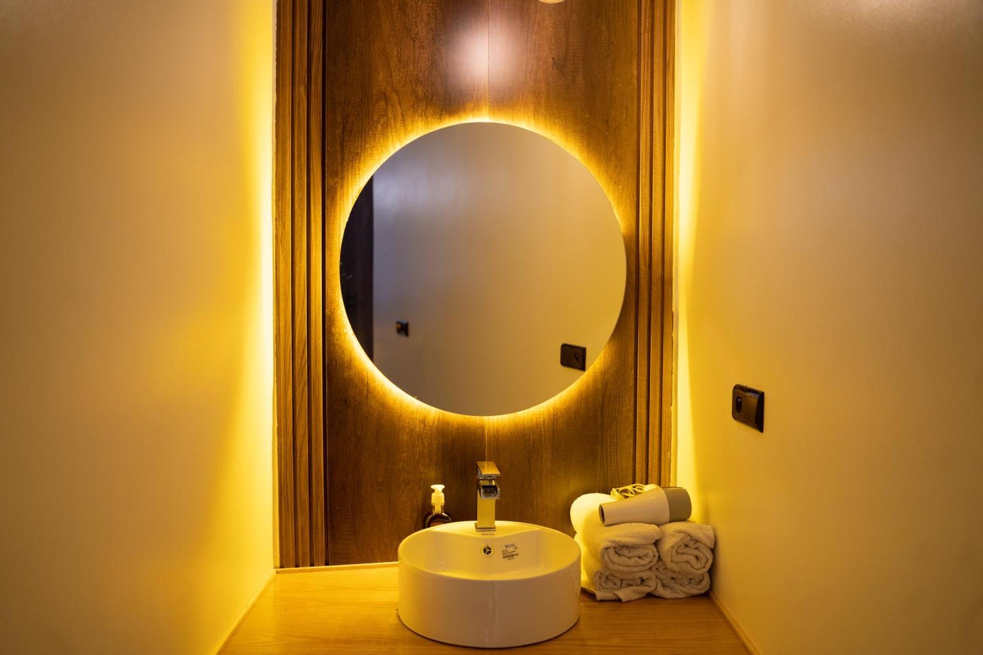 La Terrassa Appartement Climatise 艾兹鲁 外观 照片