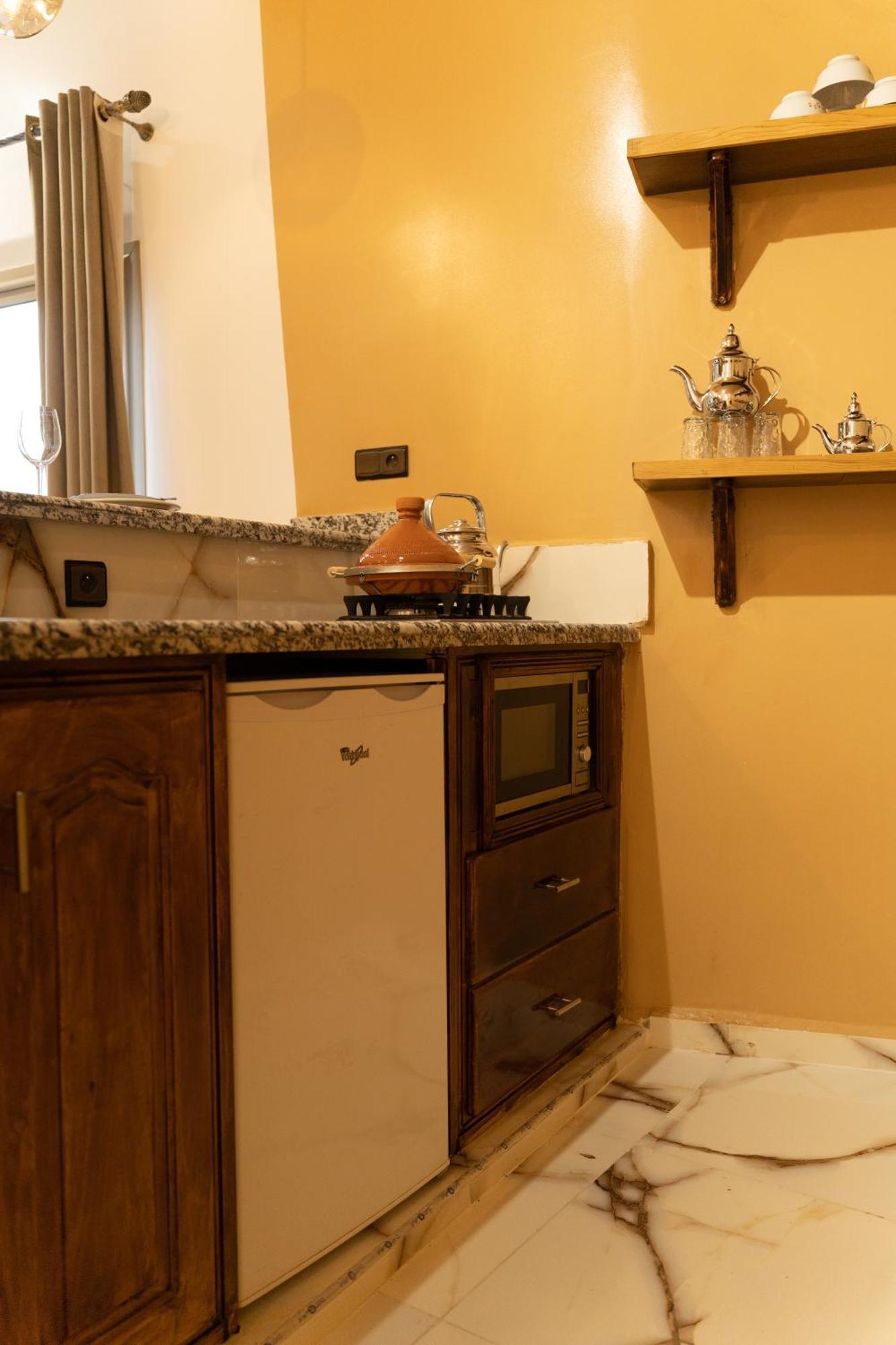 La Terrassa Appartement Climatise 艾兹鲁 外观 照片