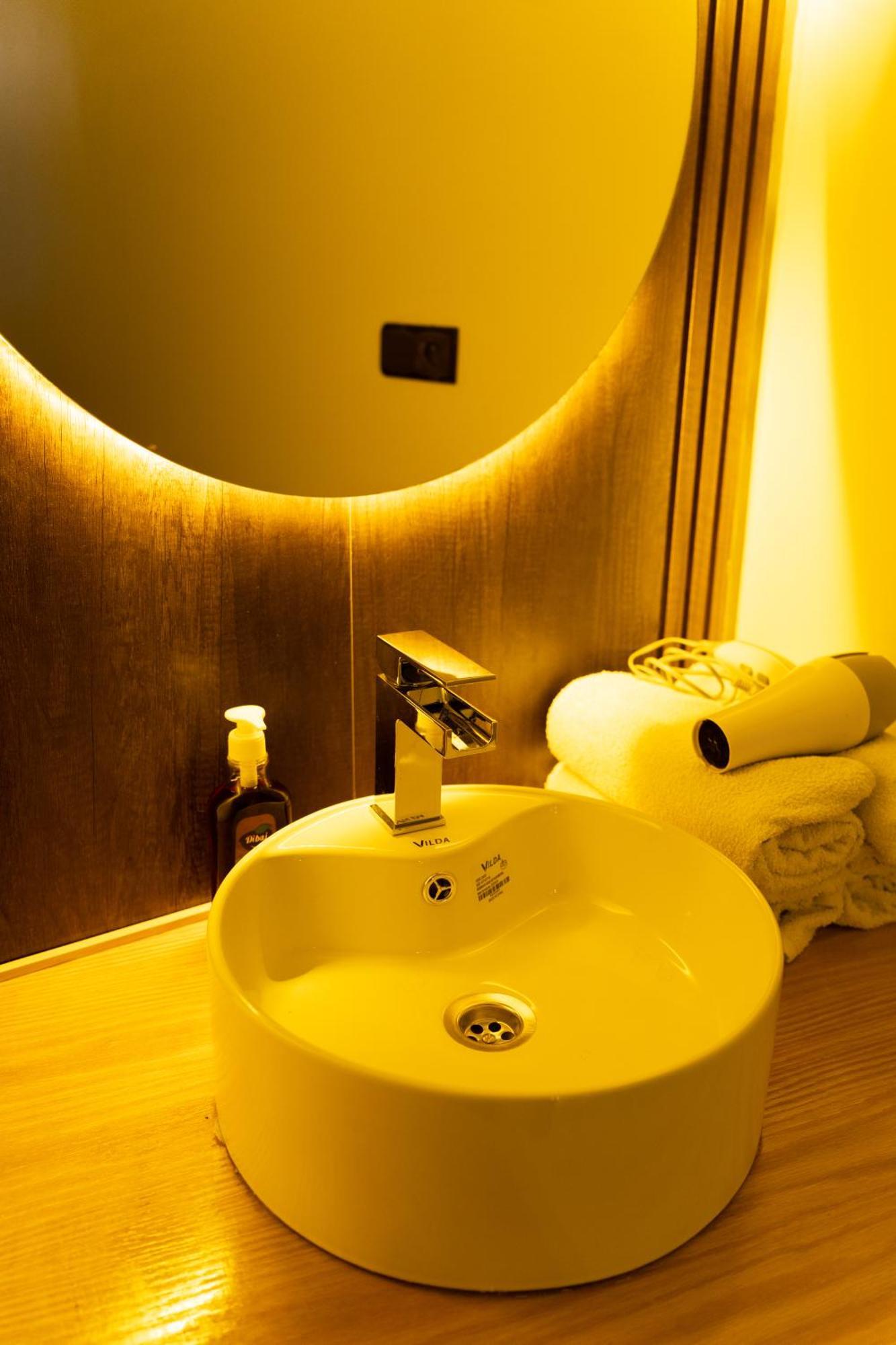 La Terrassa Appartement Climatise 艾兹鲁 外观 照片