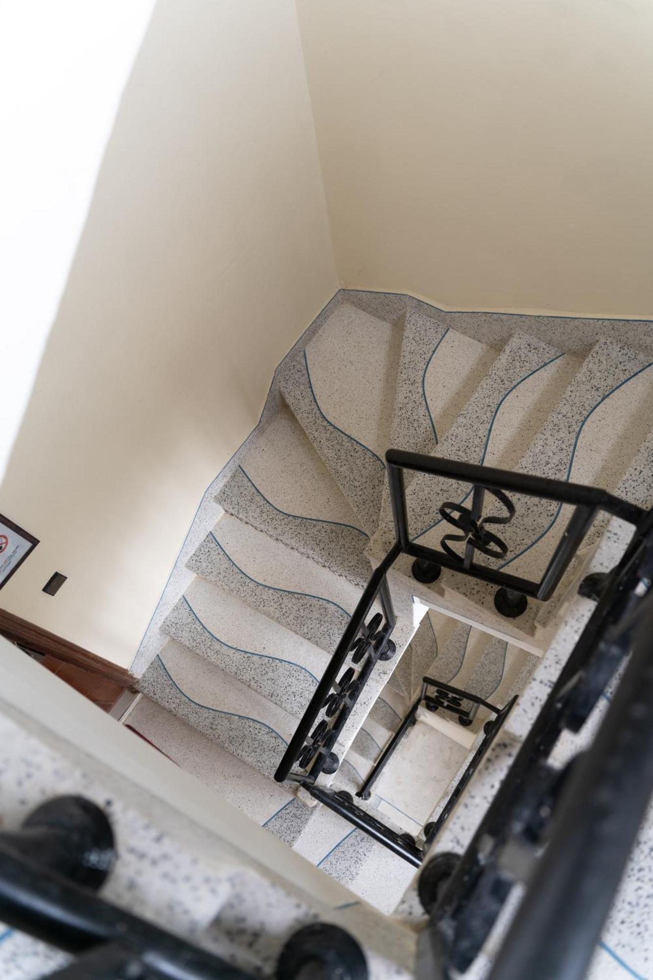 La Terrassa Appartement Climatise 艾兹鲁 外观 照片