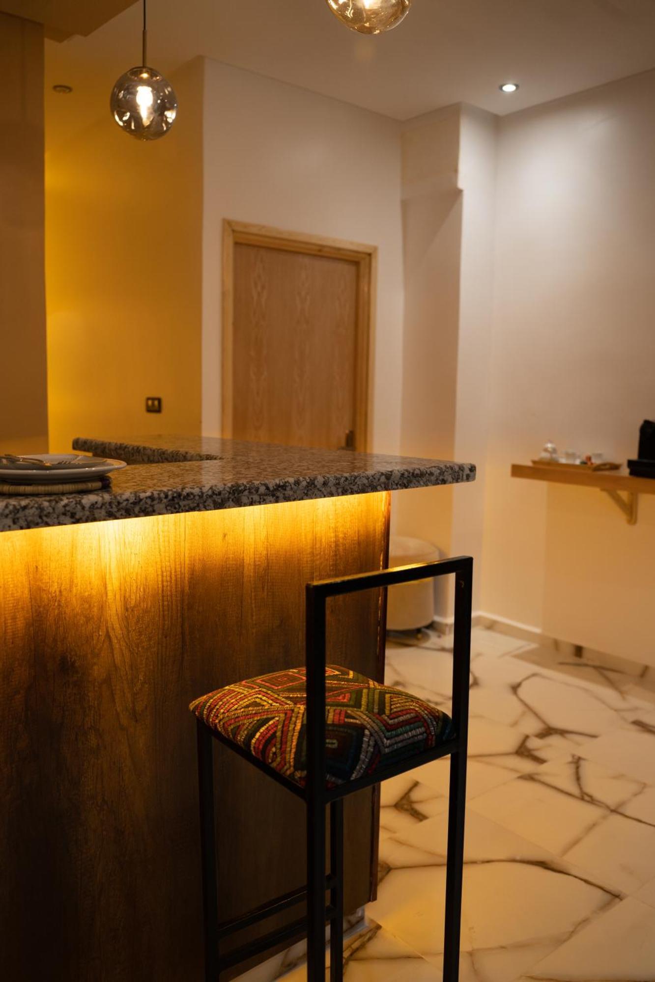 La Terrassa Appartement Climatise 艾兹鲁 外观 照片