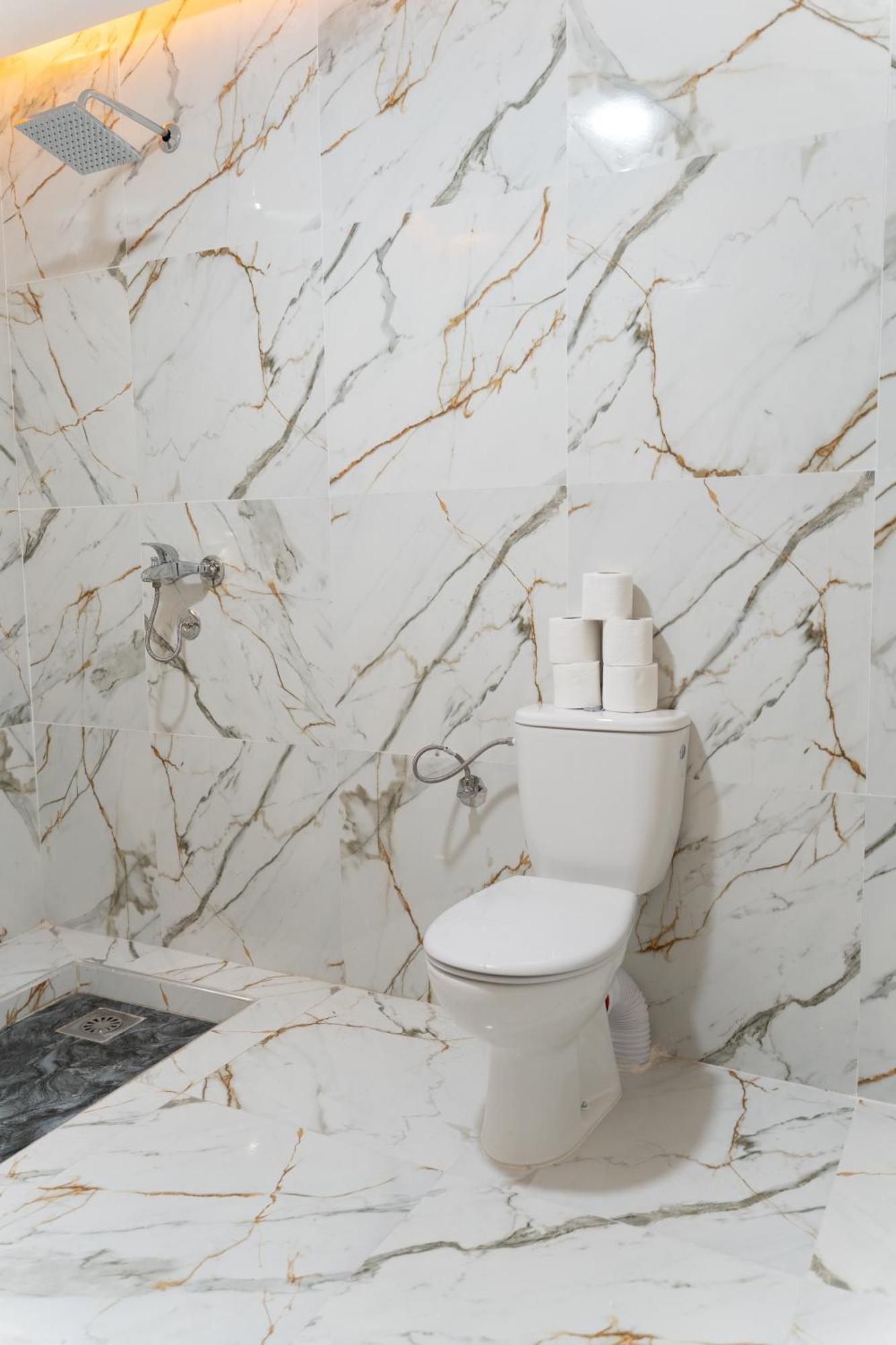 La Terrassa Appartement Climatise 艾兹鲁 外观 照片