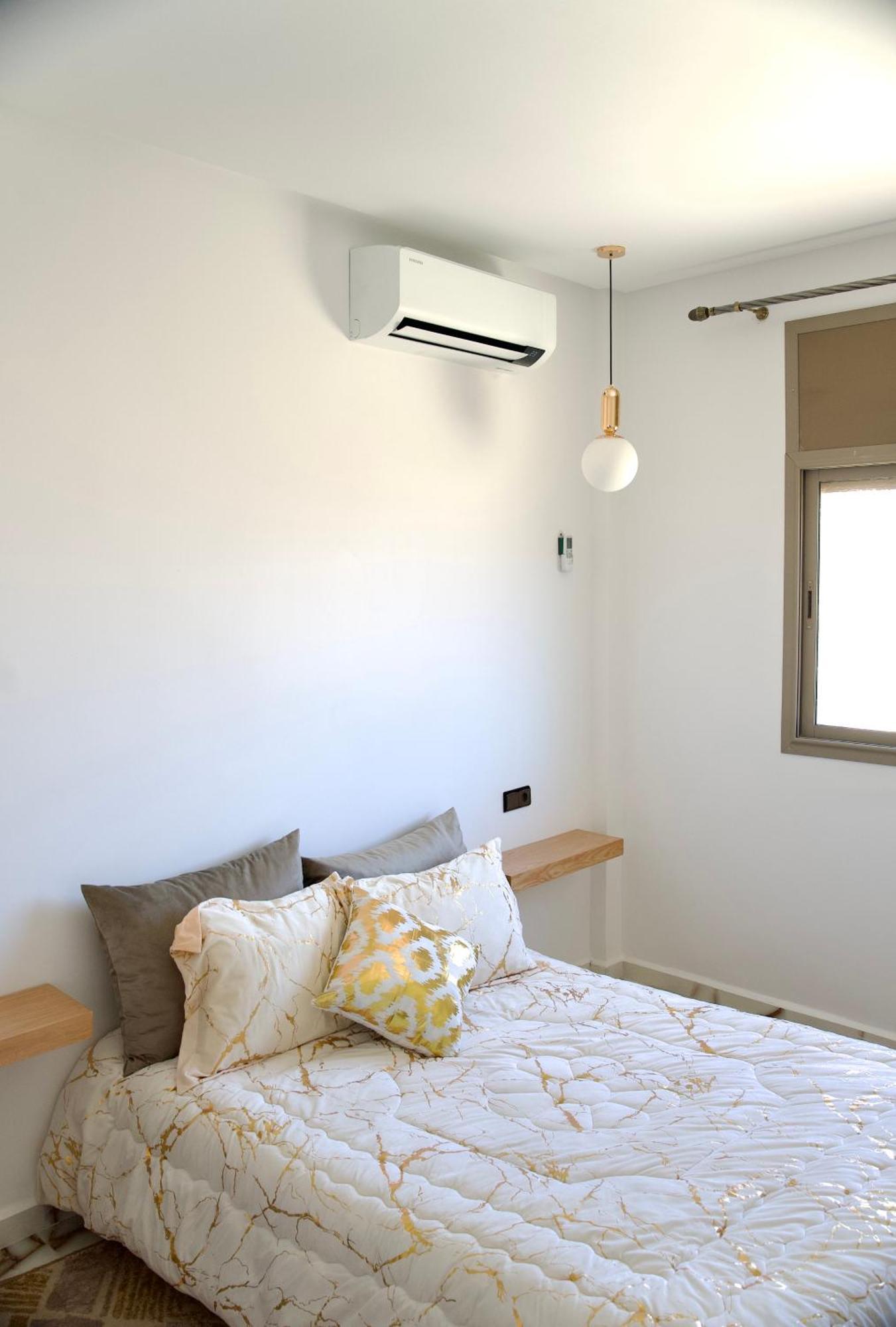 La Terrassa Appartement Climatise 艾兹鲁 外观 照片